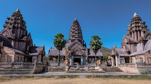 Comment découvrir les temples d'Angkor en vélo électrique?